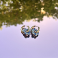 boucles_d_oreilles_creoles_bleu_tachete miroir