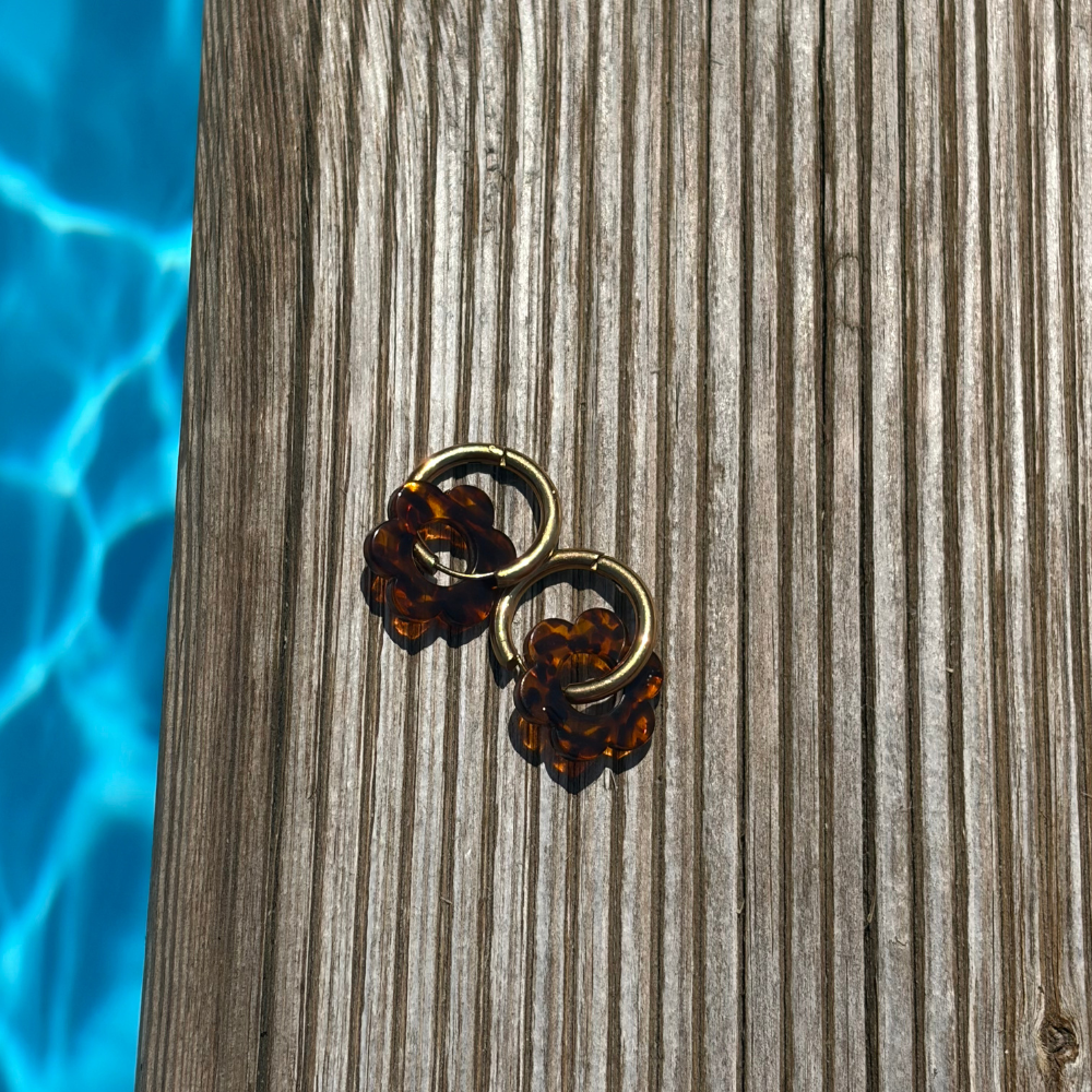 boucles d'oreilles créoles marron tacheté piscine