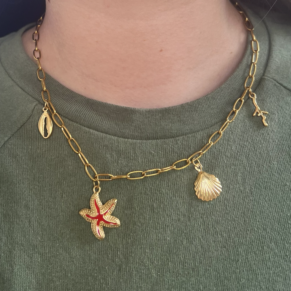 collier calvi en acier inoxydable porté